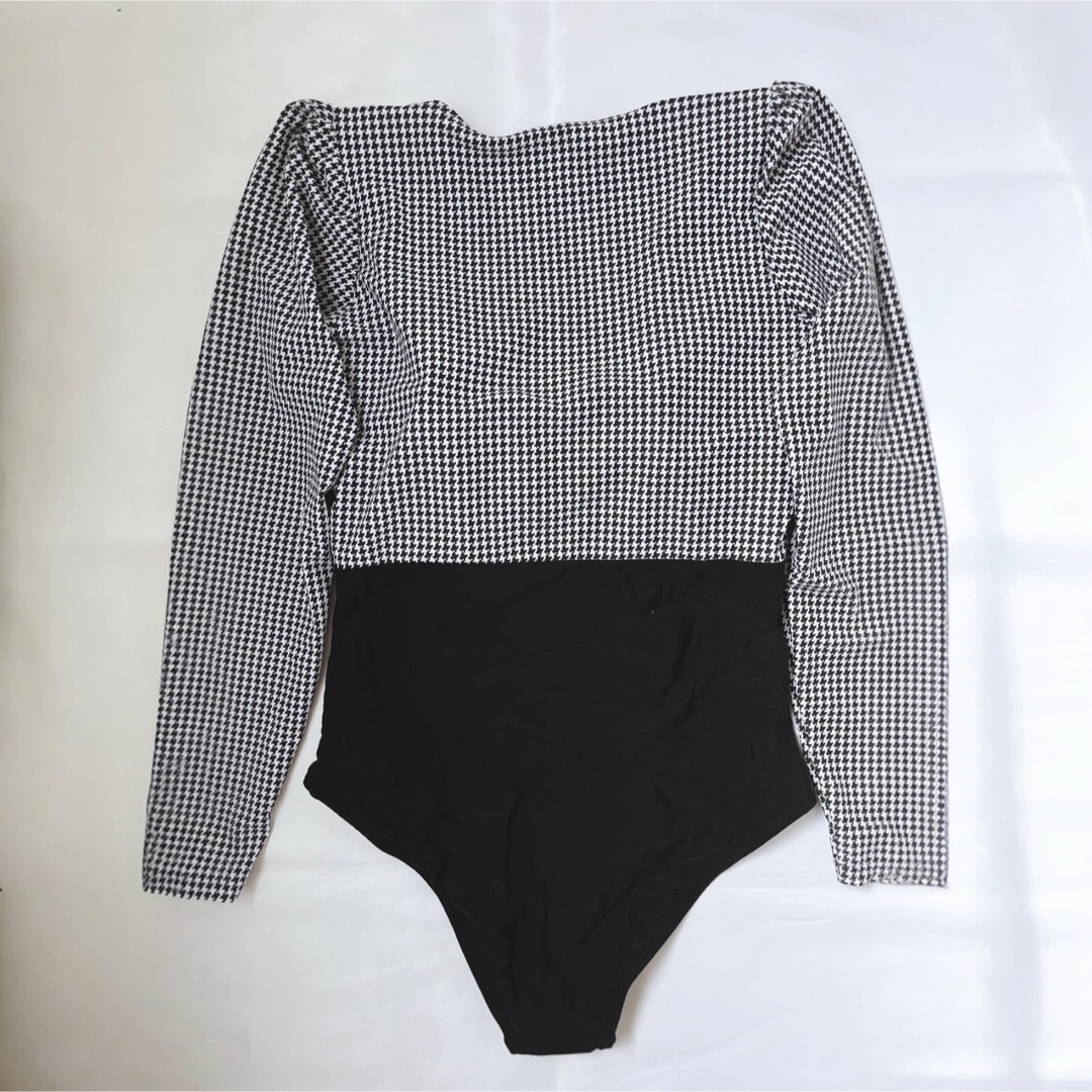 L6 レディース 水着 白 黒 りぼん ワンピース水着 かわいい 韓国 レディースの水着/浴衣(水着)の商品写真