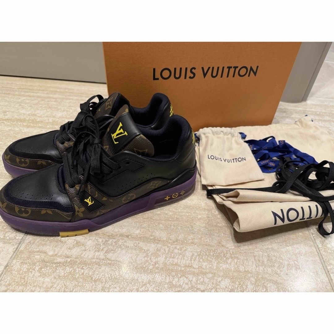 LOUIS VUITTON(ルイヴィトン)のルイヴィトン モノグラム トレイナーライン スニーカー 7H メンズの靴/シューズ(スニーカー)の商品写真