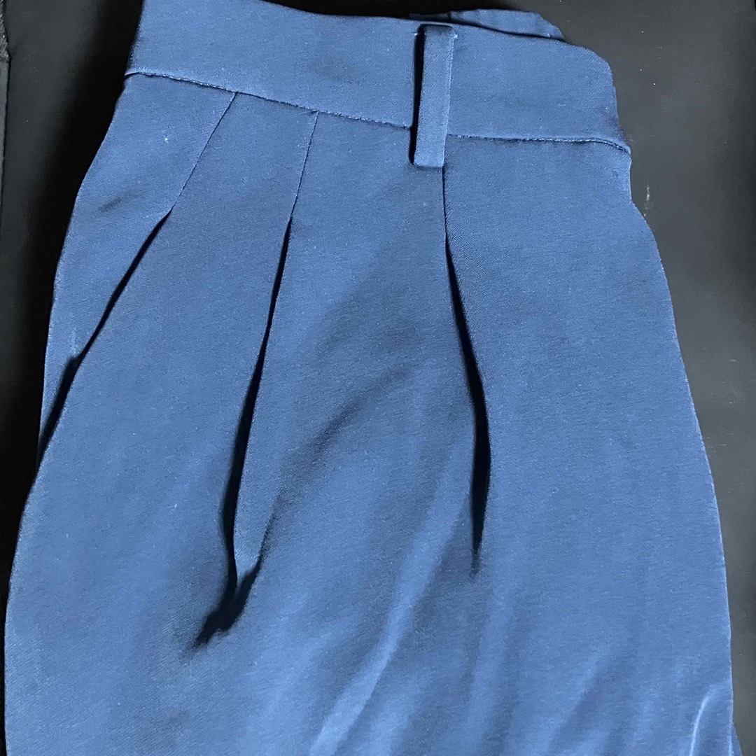 UNIQLO(ユニクロ)のブルーのズボン レディースのパンツ(サルエルパンツ)の商品写真