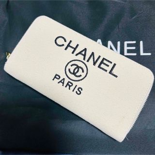 シャネル(CHANEL)の新品未使用　CHANEL 長財布　キャンバス生地　(財布)