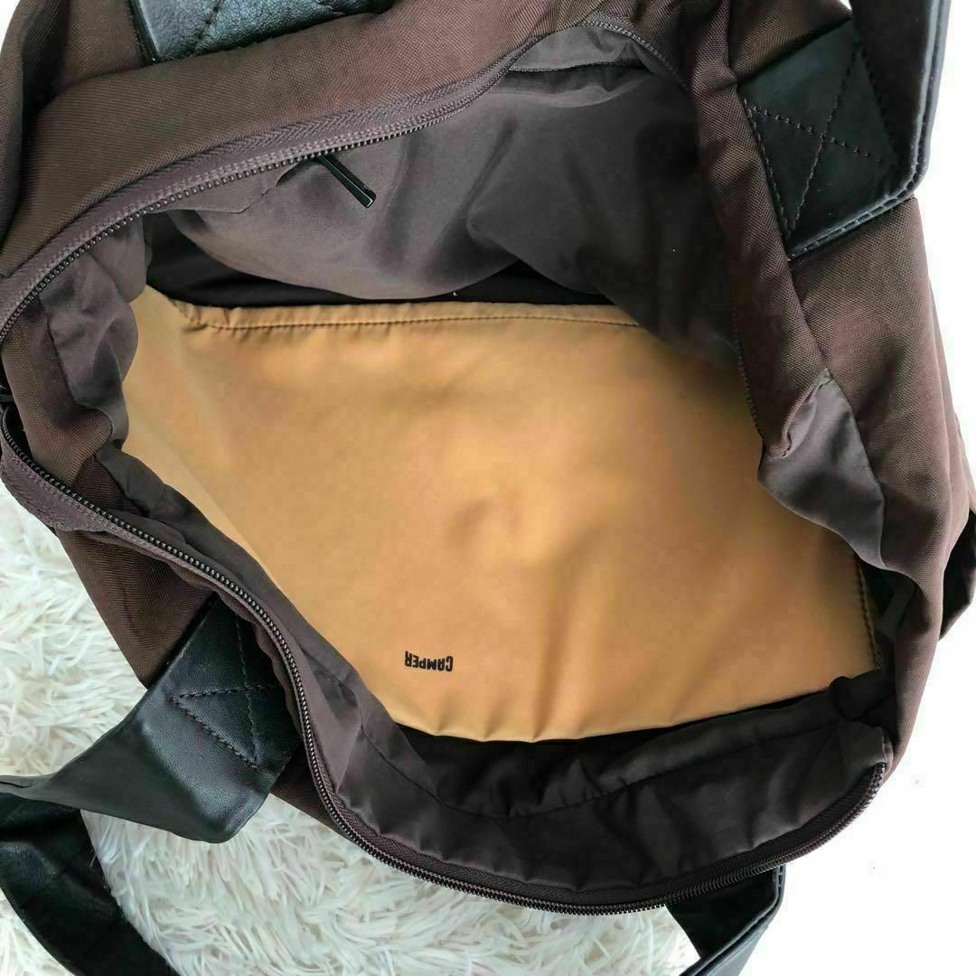 CAMPER(カンペール)のカンペールCAMPER　ナイロン×レザートートバッグ　ブラウン茶色 レディースのバッグ(トートバッグ)の商品写真