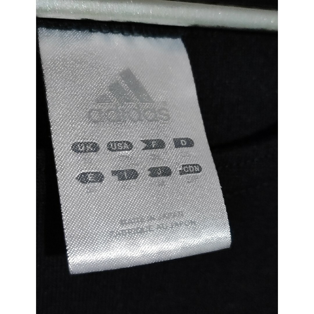 adidas(アディダス)のadidas【アディダス】ラメプリントタンクトップ　黒 レディースのトップス(タンクトップ)の商品写真
