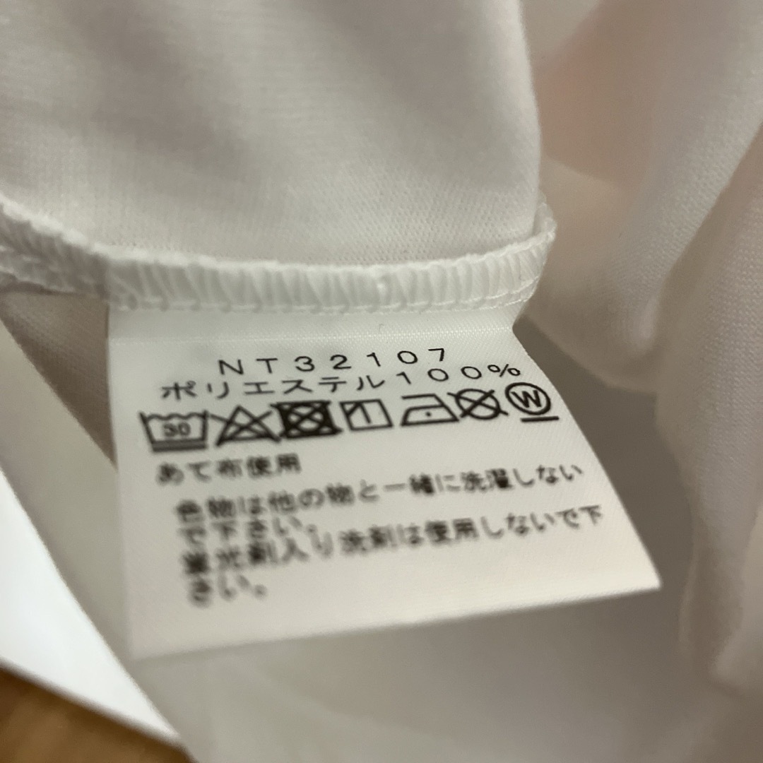 THE NORTH FACE(ザノースフェイス)のノースフェイス　ステッカー ハーフドーム  tシャツ メンズ メンズのトップス(Tシャツ/カットソー(半袖/袖なし))の商品写真