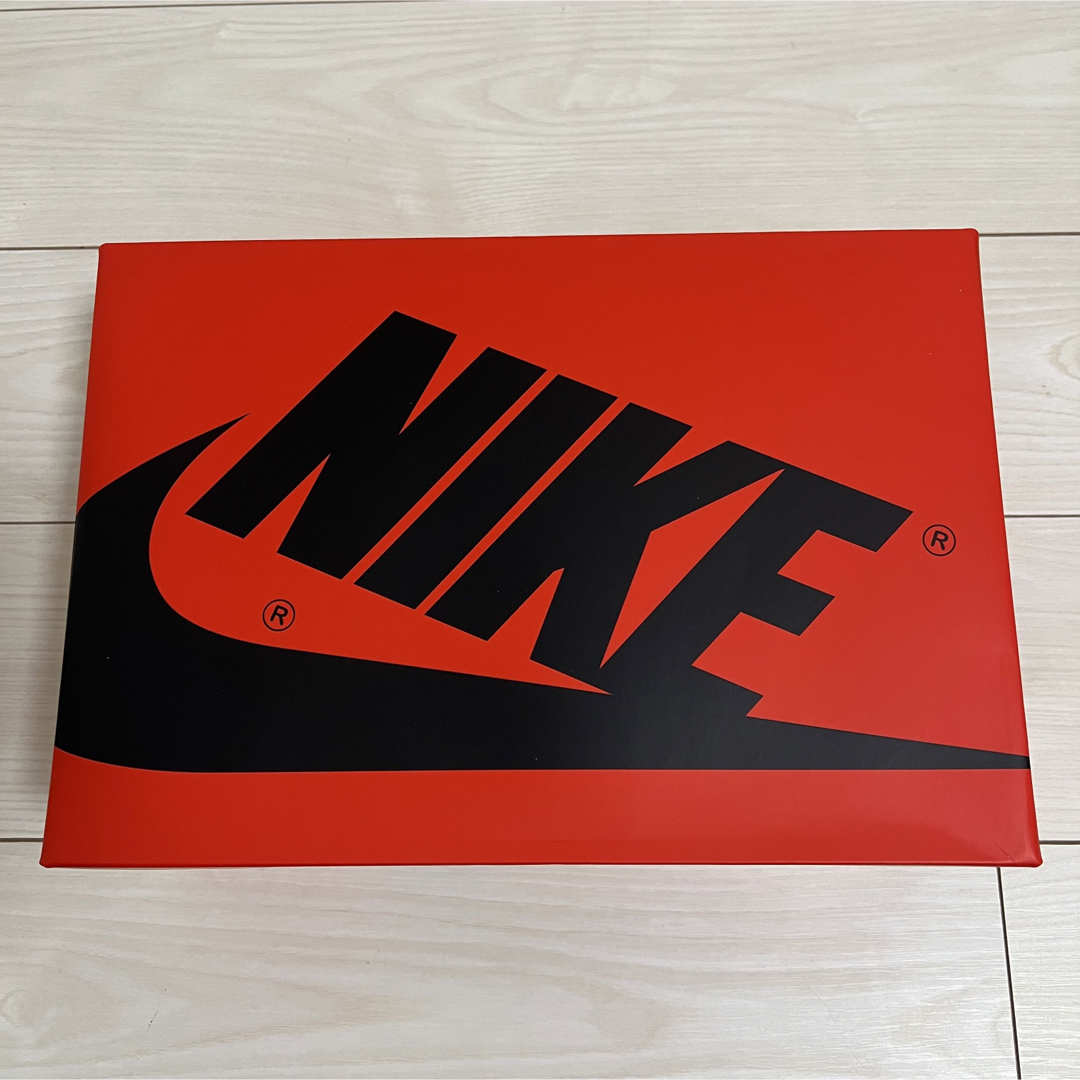 NIKE(ナイキ)のNike WMNS Air Jordan 1   ナイキ　エアジョーダン1  レディースの靴/シューズ(スニーカー)の商品写真