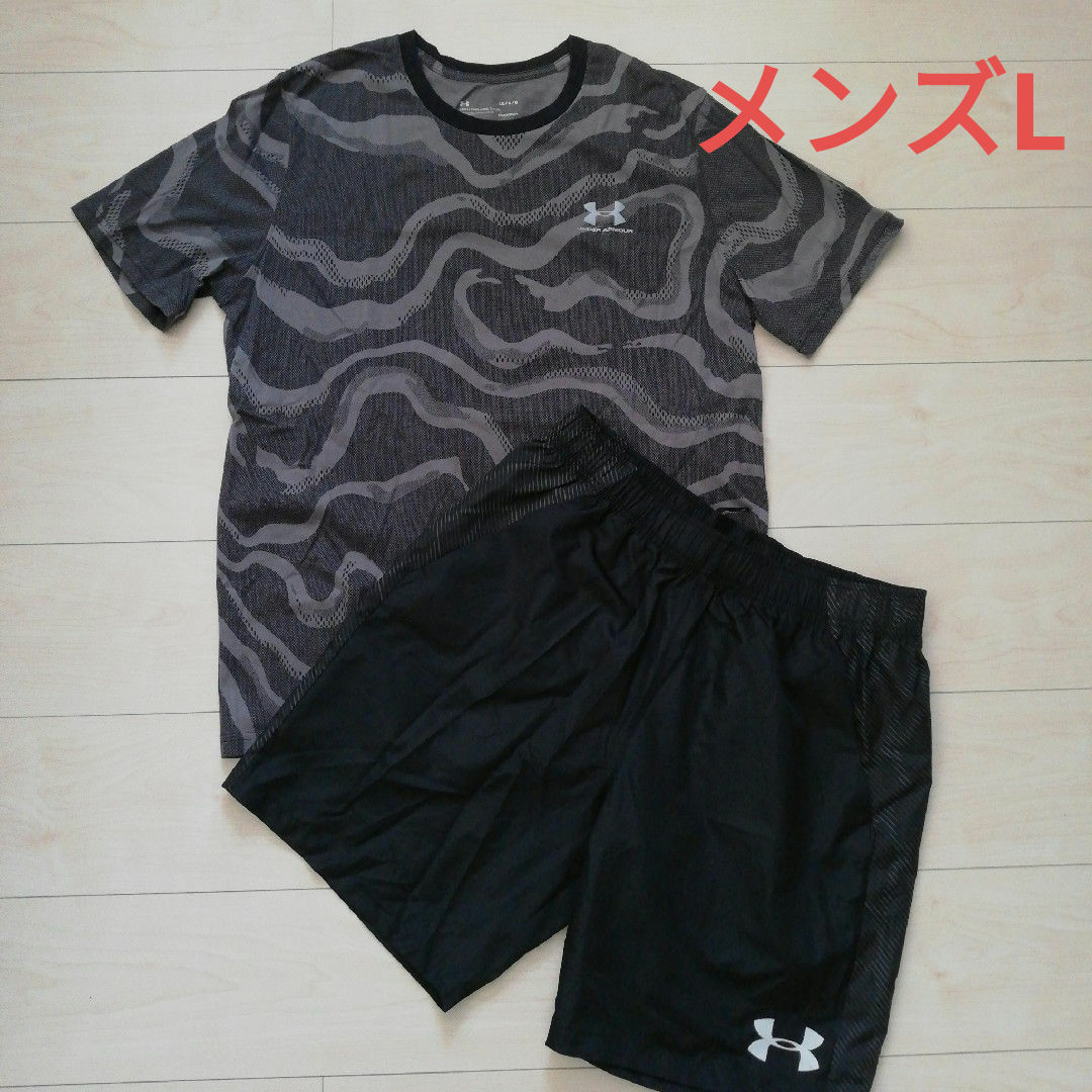 UNDER ARMOUR(アンダーアーマー)のアンダーアーマー　Ｔシャツ・ハーフパンツ　上下セット メンズのトップス(Tシャツ/カットソー(半袖/袖なし))の商品写真