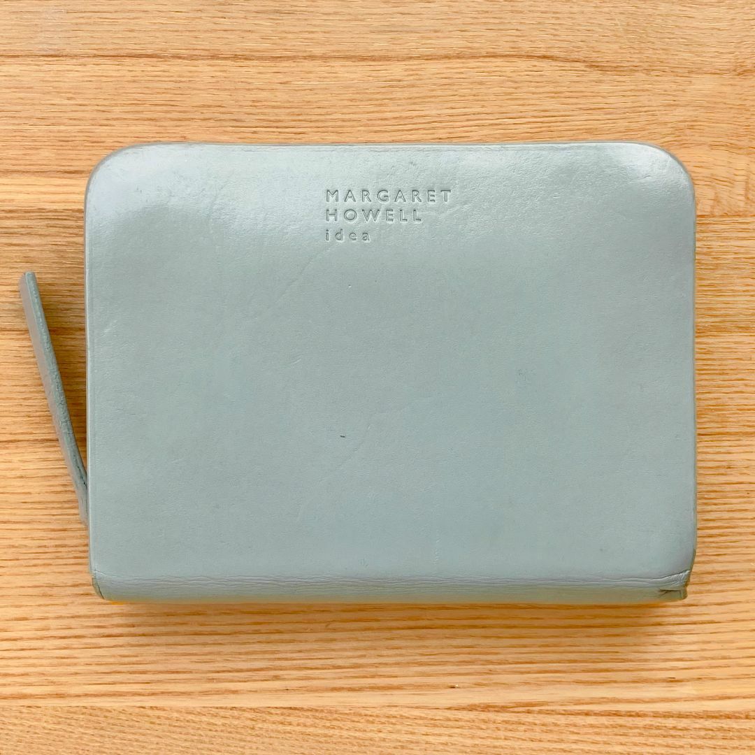 MARGARET HOWELL(マーガレットハウエル)のマーガレットハウエル ベンジャミン ラウンドファスナー 二つ折り 財布 レディースのファッション小物(財布)の商品写真