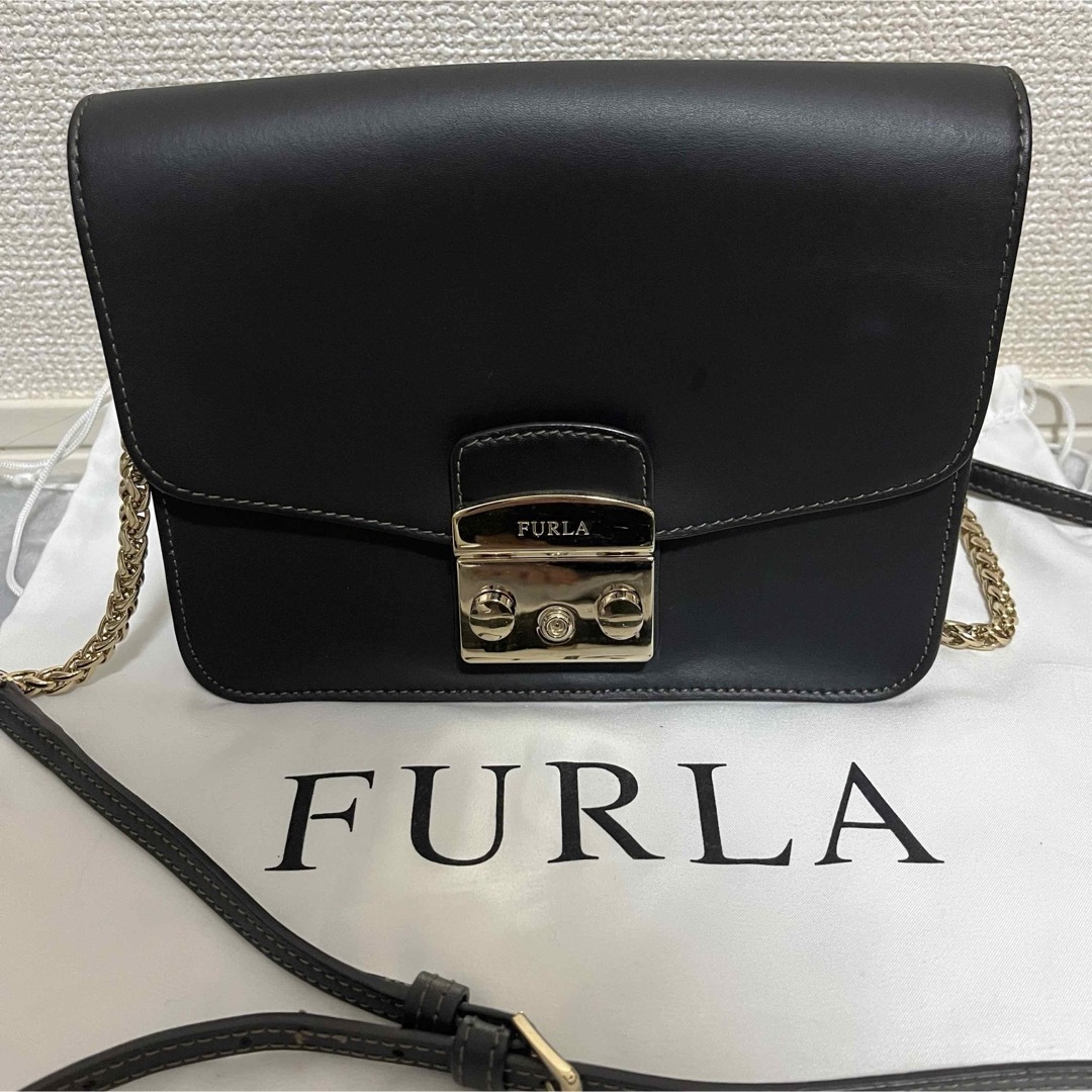 Furla(フルラ)のフルラ メトロポリス チェーン ショルダーバッグ ブラック G6538 レディースのバッグ(ショルダーバッグ)の商品写真