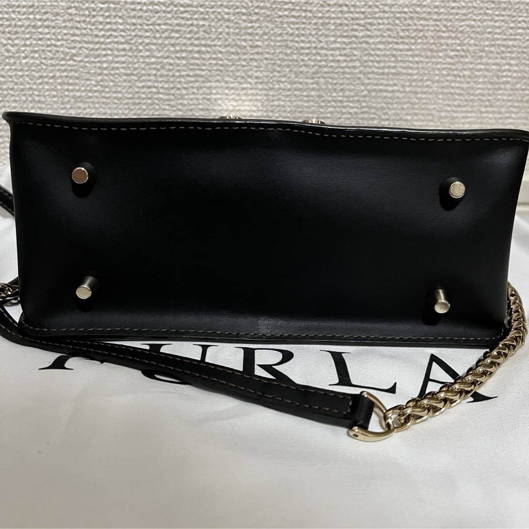 Furla(フルラ)のフルラ メトロポリス チェーン ショルダーバッグ ブラック G6538 レディースのバッグ(ショルダーバッグ)の商品写真