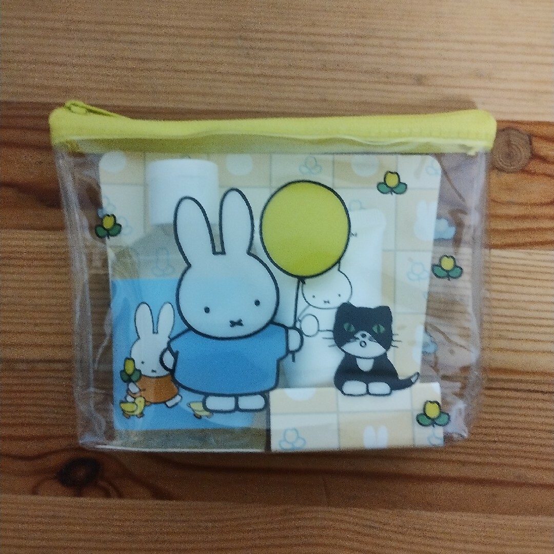 miffy(ミッフィー)のミッフィー　ハンドケアセット　新品 コスメ/美容のキット/セット(その他)の商品写真