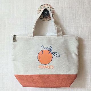 スヌーピー(SNOOPY)の新品♡　SNOOPY スヌーピー　ランチトート　トートバッグ　オレンジ(トートバッグ)