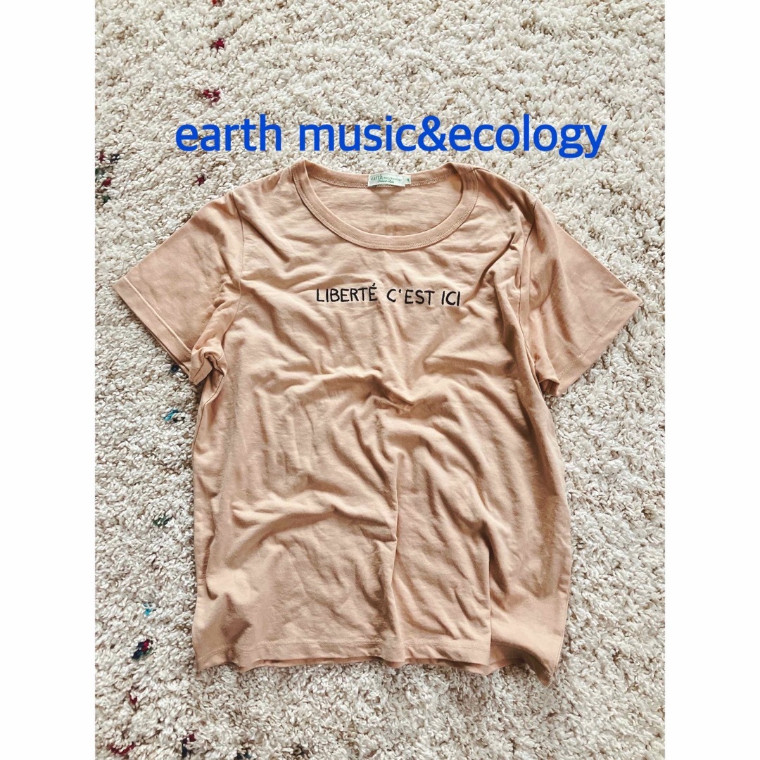 earth music & ecology(アースミュージックアンドエコロジー)の【earth music&ecology】シンプル  ロゴT【半袖  カットソー レディースのトップス(Tシャツ(半袖/袖なし))の商品写真