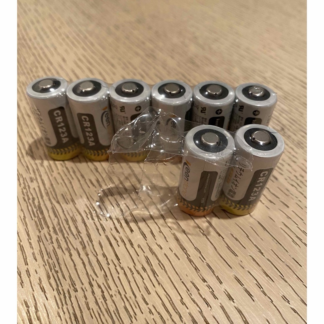 CR123A リチウム電池　未使用8個 インテリア/住まい/日用品の日用品/生活雑貨/旅行(日用品/生活雑貨)の商品写真
