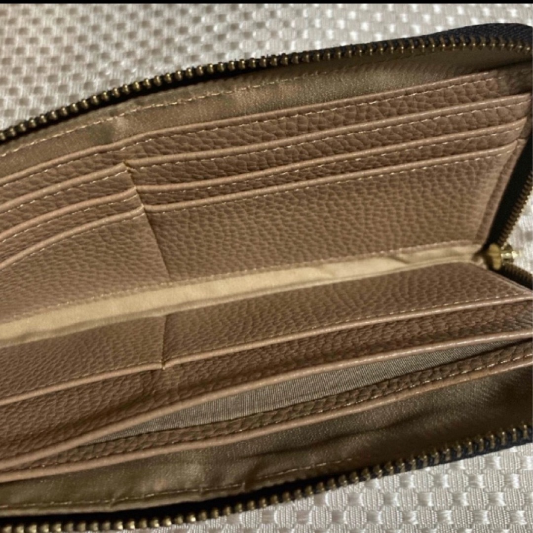 カリス　L字ファスナー長財布　ボタニカル柄ブラック レディースのファッション小物(財布)の商品写真