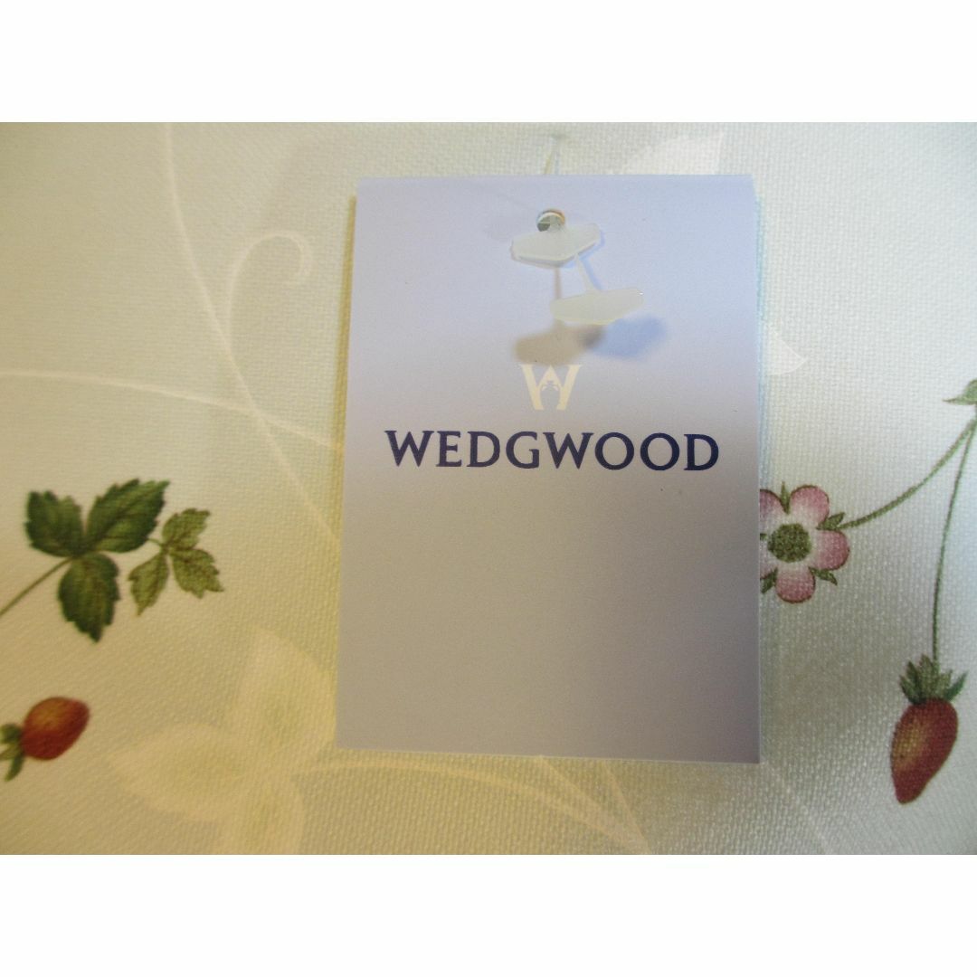 WEDGWOOD(ウェッジウッド)のWEDGWOOD ウェッジウッド ワイルドストロベリー  ランチョンマット G インテリア/住まい/日用品のキッチン/食器(テーブル用品)の商品写真