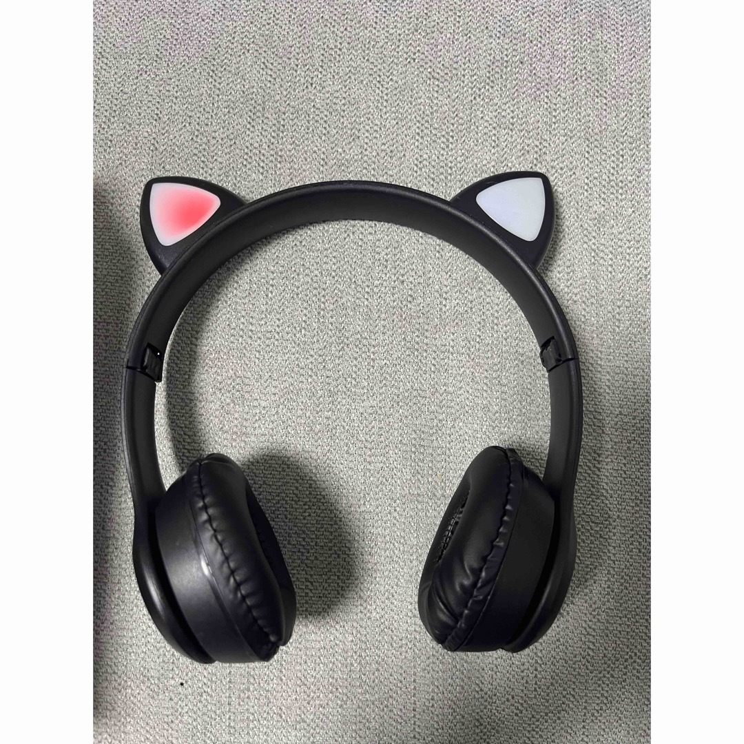 新品　Bluetoothワイヤレス猫耳ヘッドフォン　ヘッドホン　ブラック スマホ/家電/カメラのオーディオ機器(ヘッドフォン/イヤフォン)の商品写真