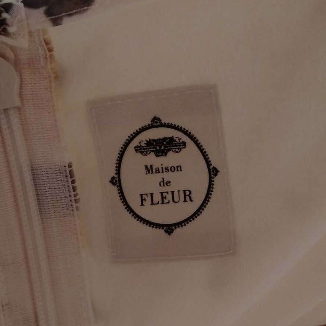 Maison de FLEUR(メゾンドフルール)の未使用　Maison de FLEUR オーガンジーフラワーワンピース　フリー レディースのワンピース(ひざ丈ワンピース)の商品写真