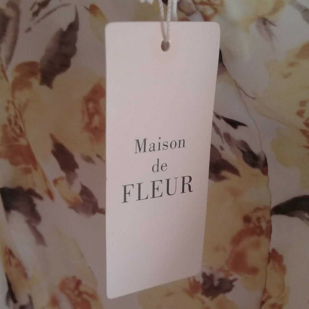 Maison de FLEUR(メゾンドフルール)の未使用　Maison de FLEUR オーガンジーフラワーワンピース　フリー レディースのワンピース(ひざ丈ワンピース)の商品写真