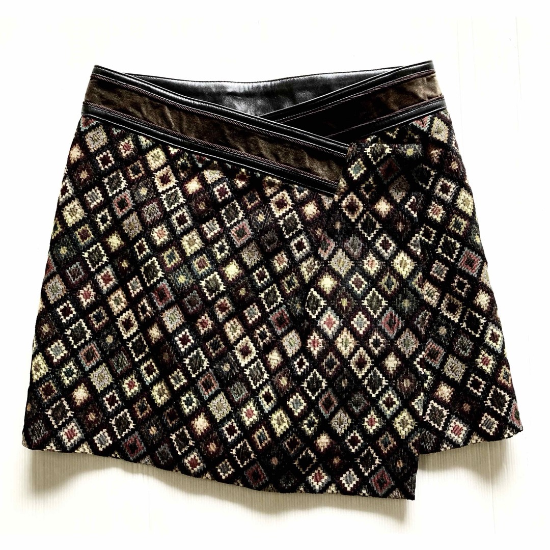 Gucci(グッチ)のGUCCI ウエスト部分レザー使い 総柄 アシンメトリースカート 40 レディースのスカート(ひざ丈スカート)の商品写真
