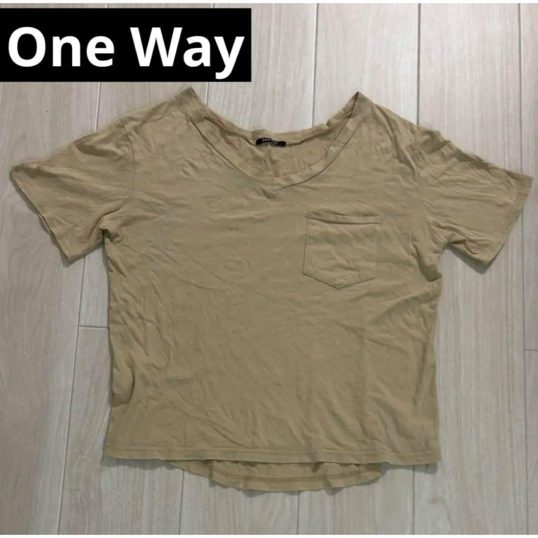 one*way(ワンウェイ)のワンウェイ　oneway  M トップス　半袖　vネック  ベージュ　インナー レディースのトップス(Tシャツ(半袖/袖なし))の商品写真