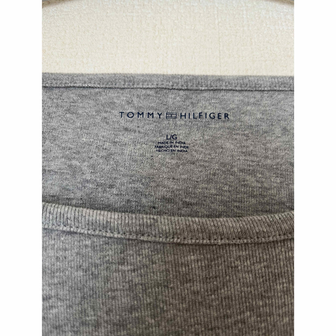 TOMMY HILFIGER(トミーヒルフィガー)のTOMMY HILFIGER トミーヒルフィガー　半袖　カットソー  Tシャツ レディースのトップス(カットソー(半袖/袖なし))の商品写真