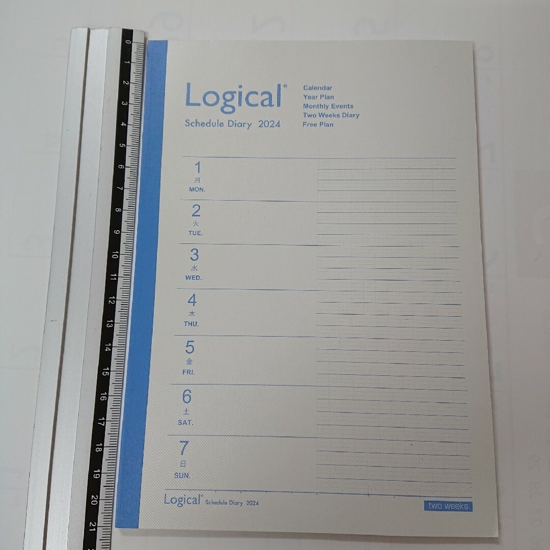 A5 白 ツーウィークス 2024 スケジュール帳 ダイアリー 手帳  2 インテリア/住まい/日用品の文房具(カレンダー/スケジュール)の商品写真