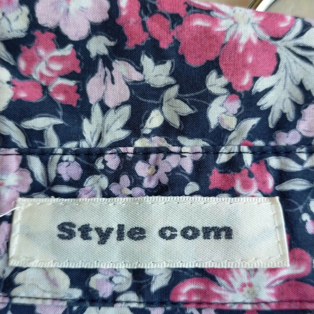 Style com(スタイルコム)のStyle　com 花柄長袖シャツ レディースのトップス(シャツ/ブラウス(長袖/七分))の商品写真