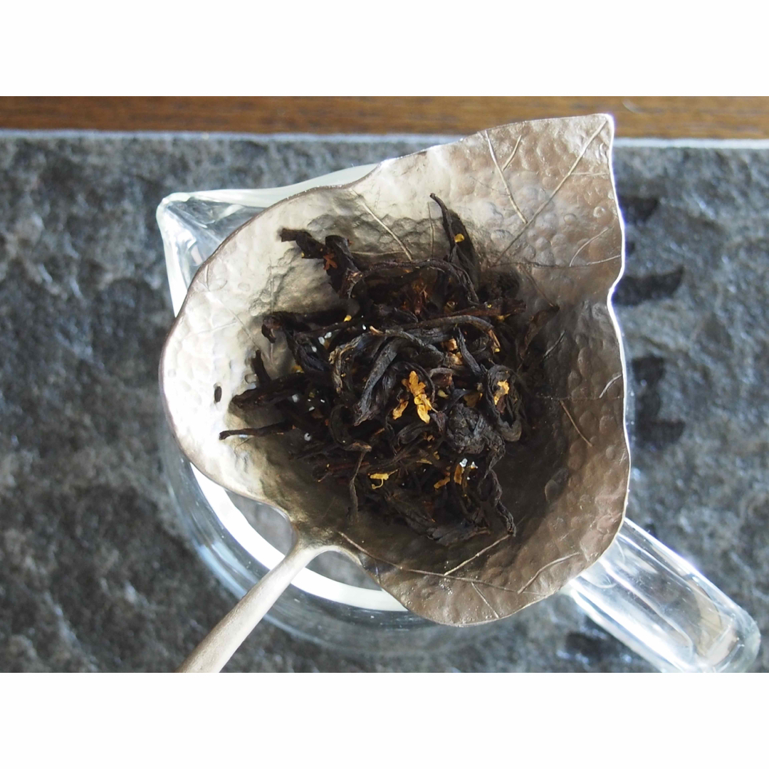 中国茶　台湾茶　女性に大人気　桂花（キンモクセイ）紅茶　２００ｇ 食品/飲料/酒の飲料(茶)の商品写真