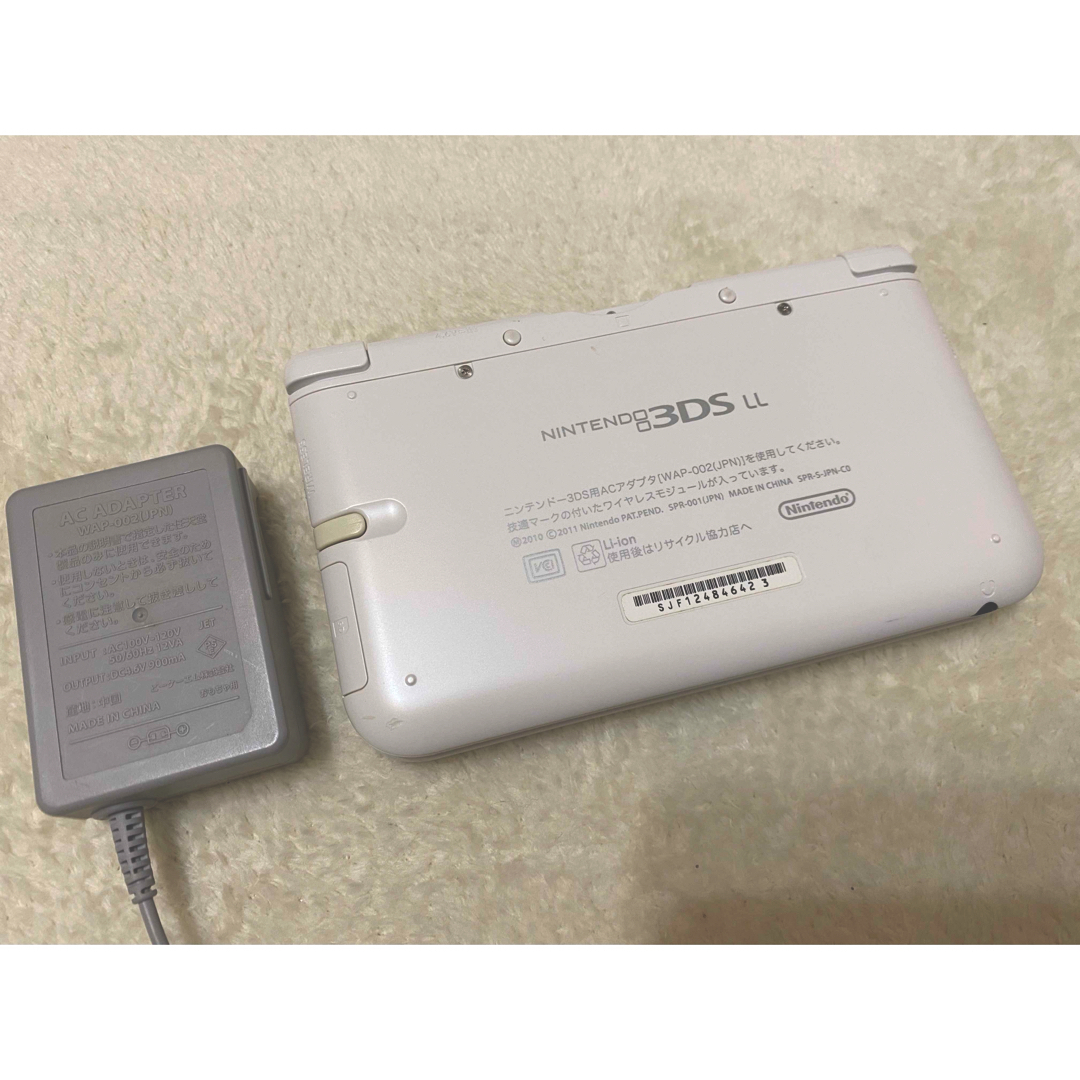 3DS LL【即決でお値引きあり】充電器付き エンタメ/ホビーのゲームソフト/ゲーム機本体(携帯用ゲーム機本体)の商品写真