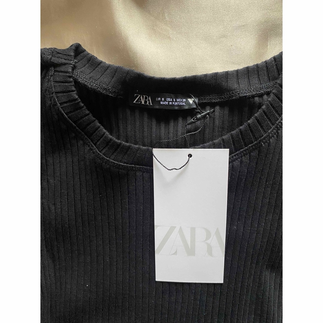 ZARA(ザラ)の新品　フリルトップス レディースのトップス(カットソー(半袖/袖なし))の商品写真