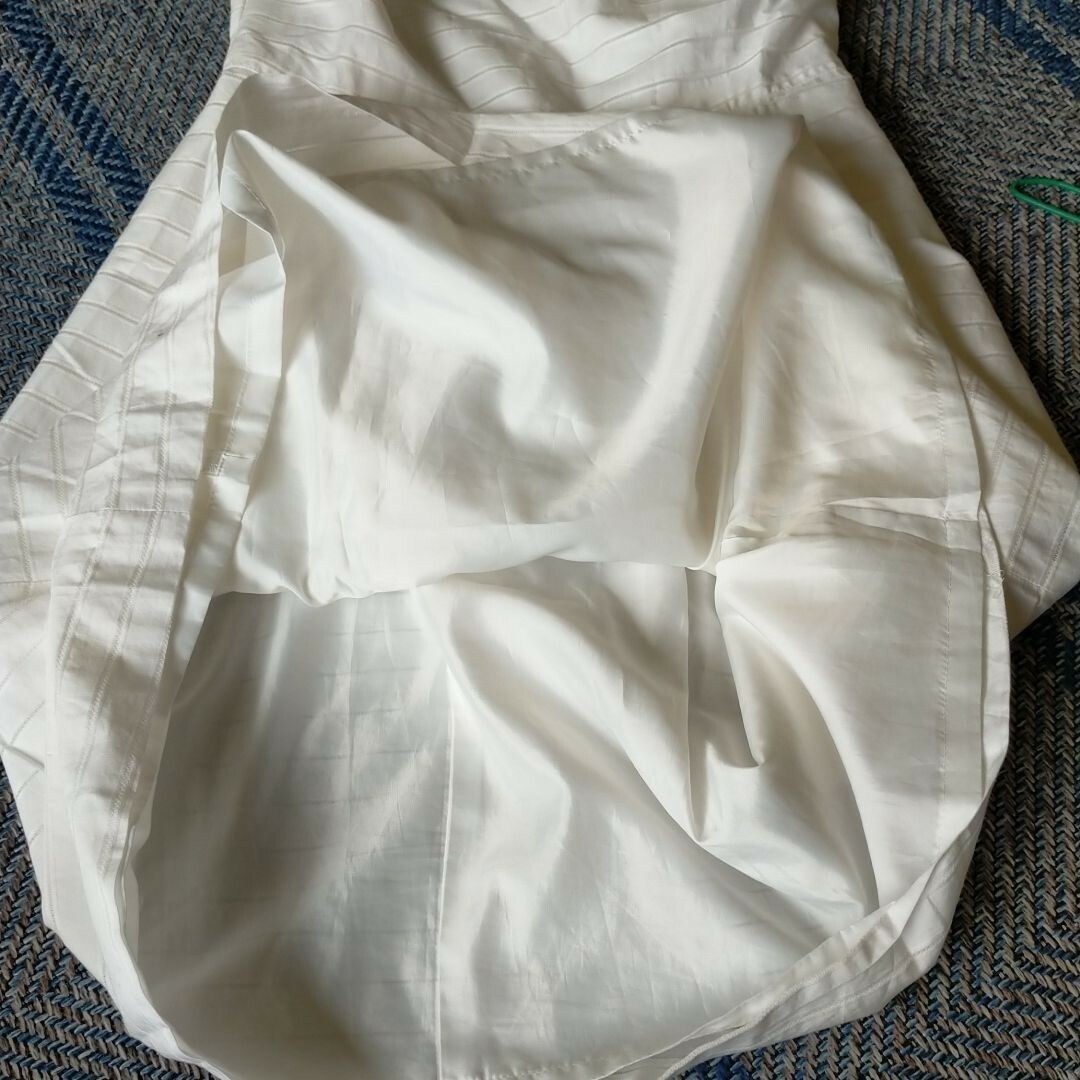 清楚系 膝丈ホワイトワンピース（日本製） レディースのワンピース(ひざ丈ワンピース)の商品写真