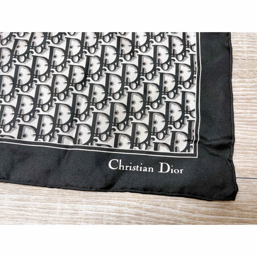 Christian Dior(クリスチャンディオール)のChristian Dior/ディオール/スカーフ/ハンカチ/トロッター 柄/黒 レディースのファッション小物(バンダナ/スカーフ)の商品写真