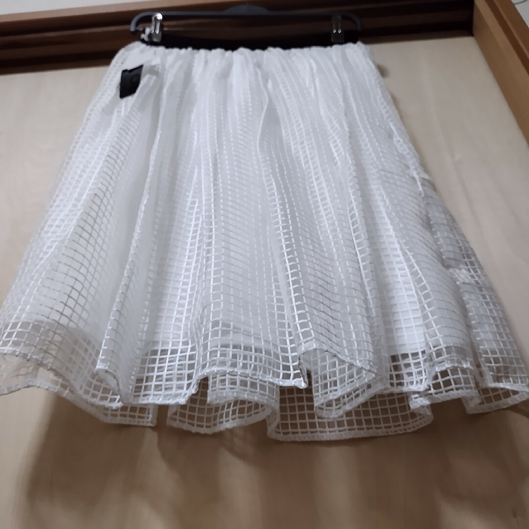 真っ白 格子オーガンジーシ シフォンスカート レディースのスカート(ひざ丈スカート)の商品写真