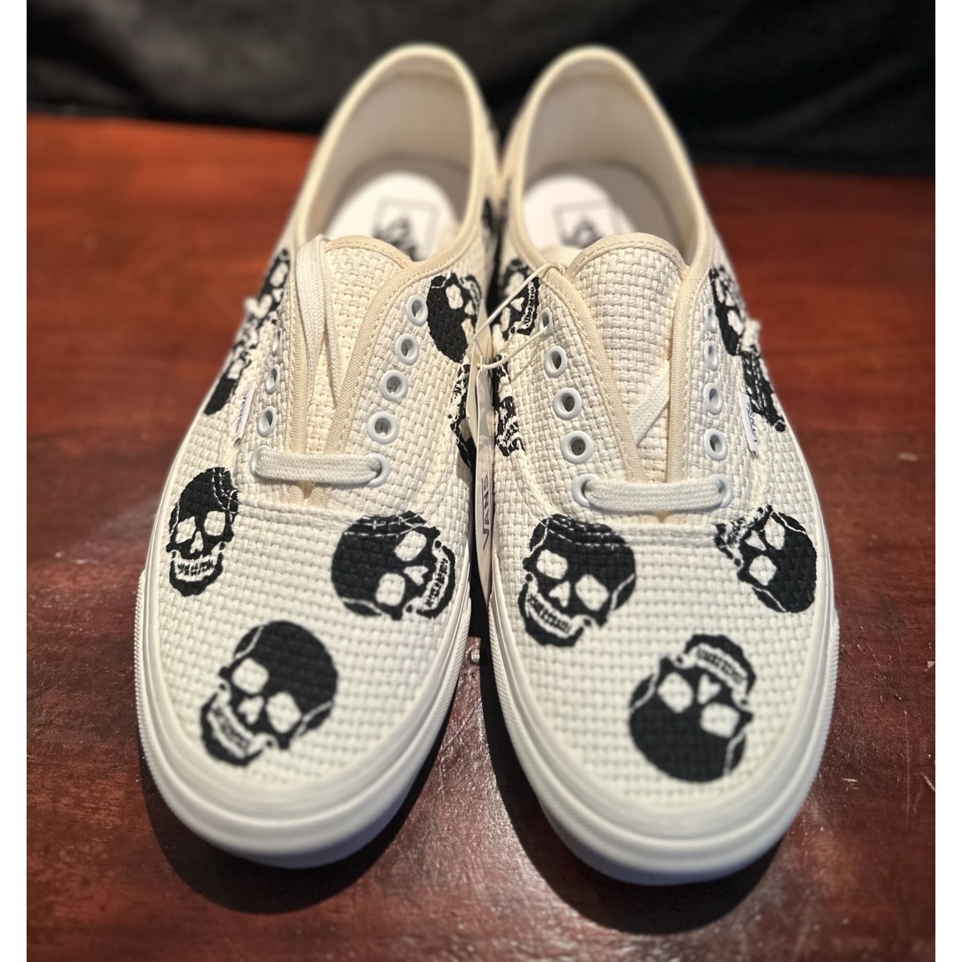 VANS(ヴァンズ)のvans バンズ オーセンティック 新品 28cm スカル メンズの靴/シューズ(スニーカー)の商品写真