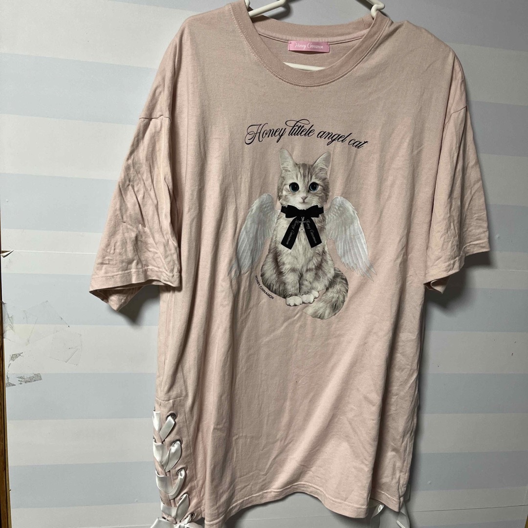 Honey Cinnamon(ハニーシナモン)のhoney cinnamon cat 猫　Tシャツ  ピンク レディースのトップス(Tシャツ(半袖/袖なし))の商品写真