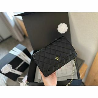 シャネル(CHANEL)のシャネル CHANELチェーンウォレットラムスキン(ロングワンピース/マキシワンピース)