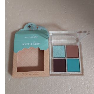 カラーポップ(colourpop)の【未使用※】カラーポップ プレスドパウダーパレットWaffleCone(アイシャドウ)