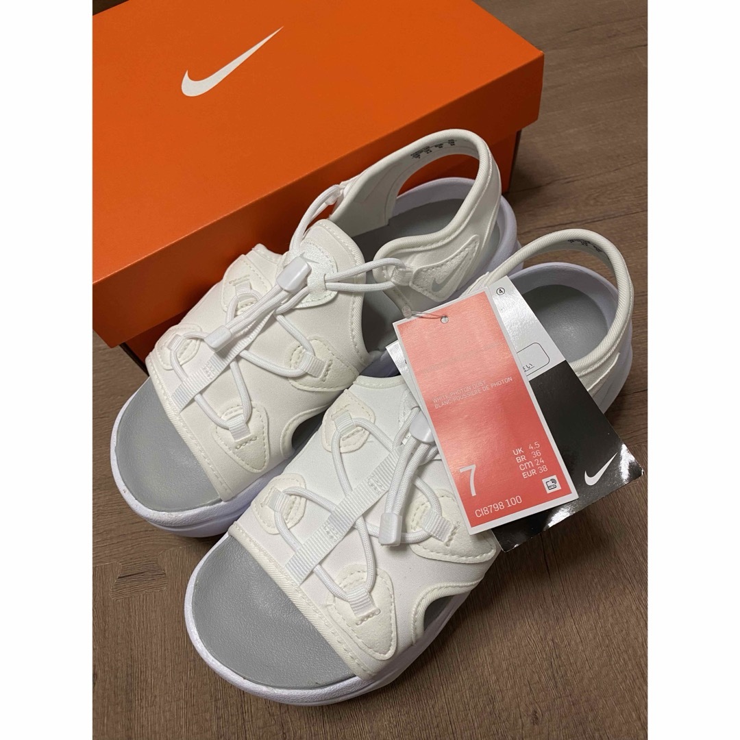 NIKE - エアマックスココ 白 24センチの通販 by mikashop|ナイキなら NIKE - エアマックスココ 白 24センチの通販 by mikashop|ナイキなら