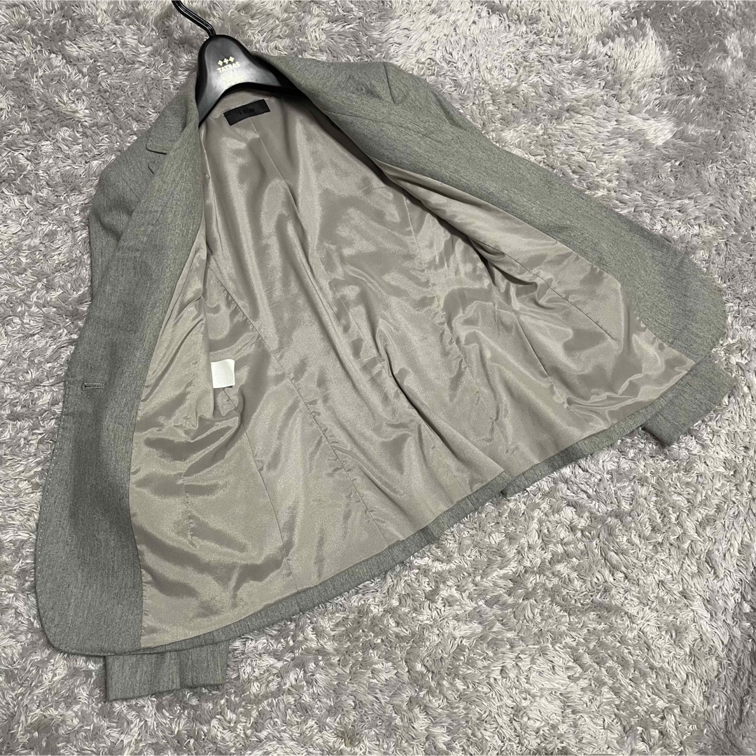 ICB(アイシービー)のICB  テーラードジャケット　ライトグレー　カシミヤ混　日本製　サイズ11号 レディースのジャケット/アウター(テーラードジャケット)の商品写真