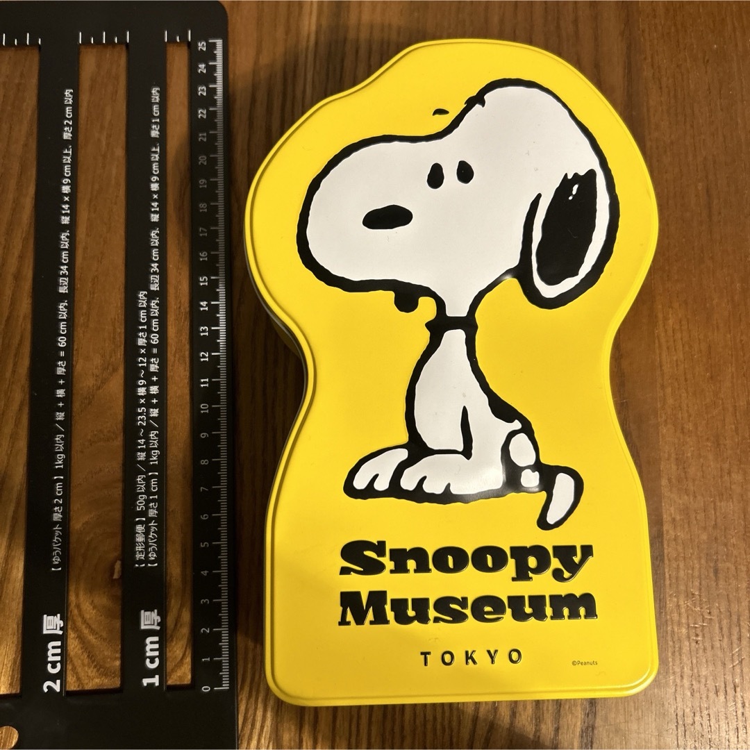 SNOOPY(スヌーピー)のスヌーピー ミュージアム★缶クッキーのから箱 エンタメ/ホビーのおもちゃ/ぬいぐるみ(キャラクターグッズ)の商品写真