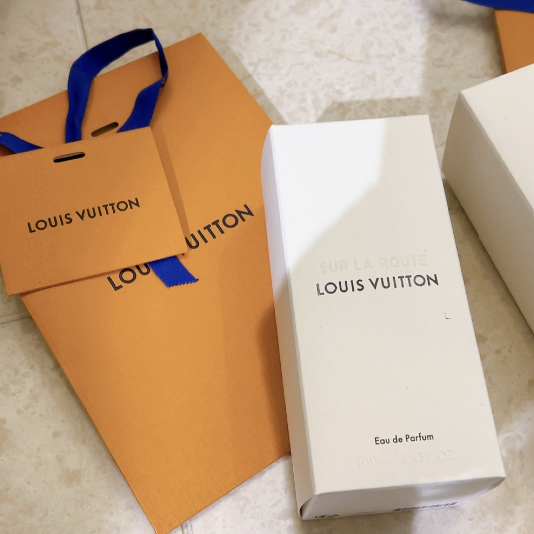 LOUIS VUITTON(ルイヴィトン)の新品　ルイヴィトン　スールラルートオードゥパルファン100ml コスメ/美容の香水(ユニセックス)の商品写真