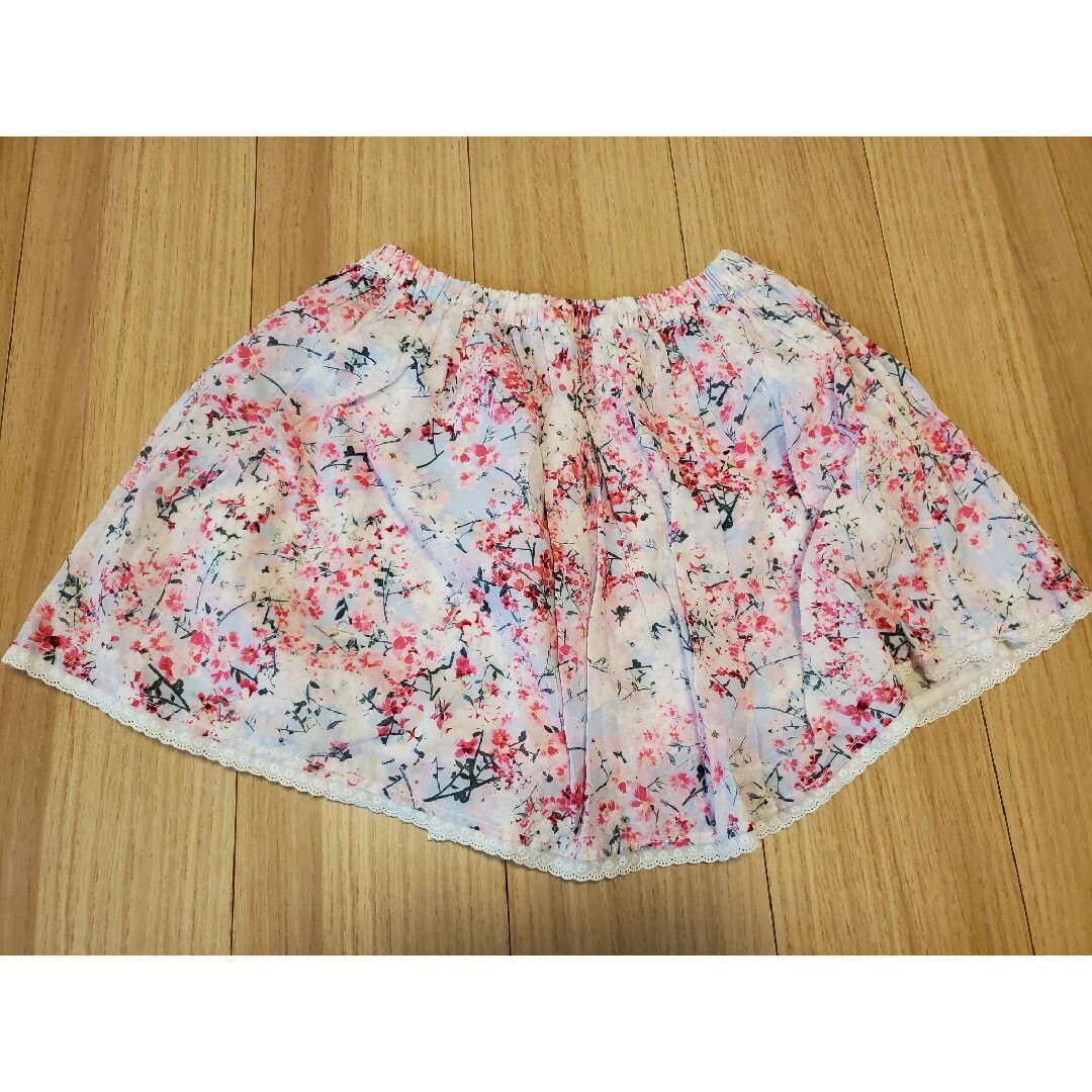 GAP Kids(ギャップキッズ)のGAPKids　花柄スカートMサイズ キッズ/ベビー/マタニティのキッズ服女の子用(90cm~)(スカート)の商品写真