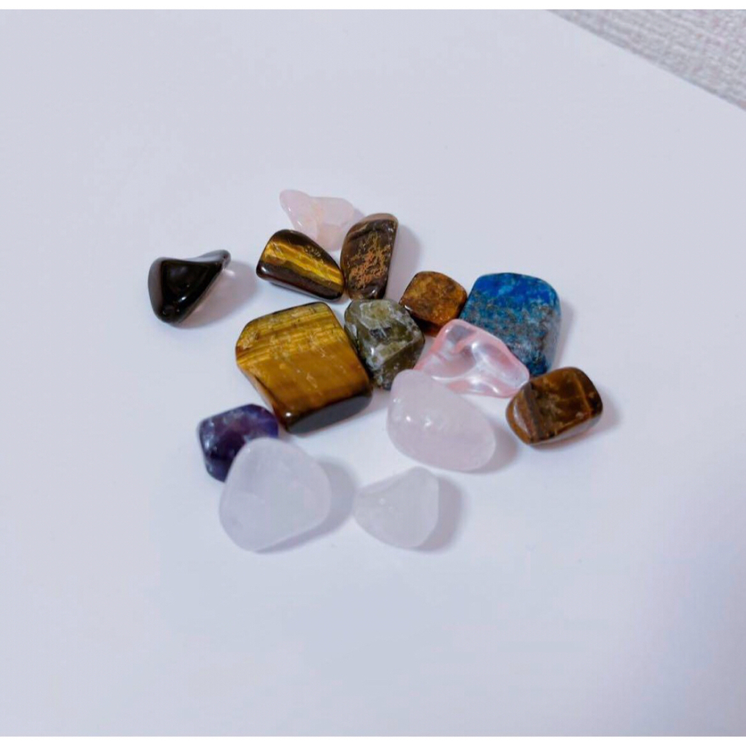 宝石探し　宝石　天然石 インテリア/住まい/日用品のインテリア小物(置物)の商品写真