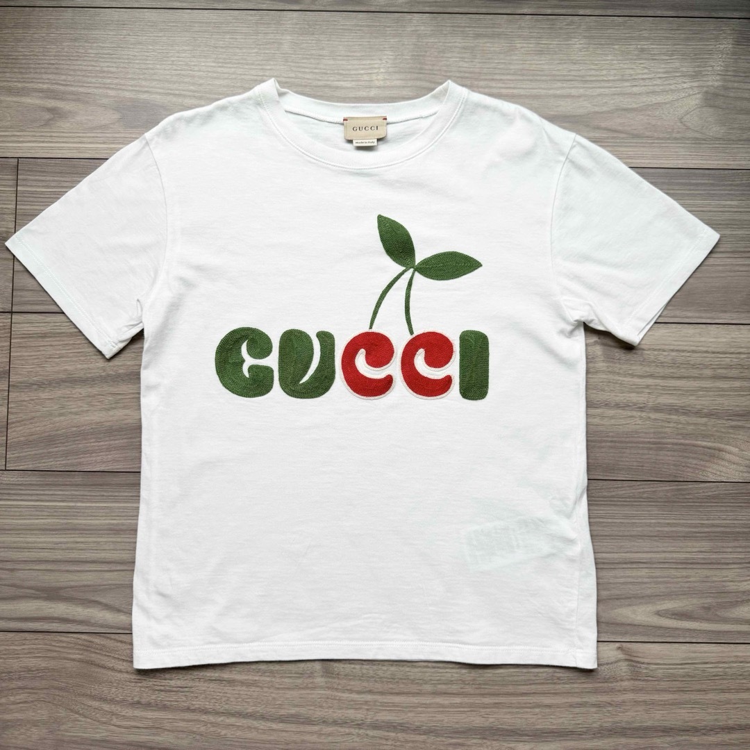 Gucci(グッチ)のGUCCI チェリーロゴTシャツ  レディースのトップス(Tシャツ(半袖/袖なし))の商品写真