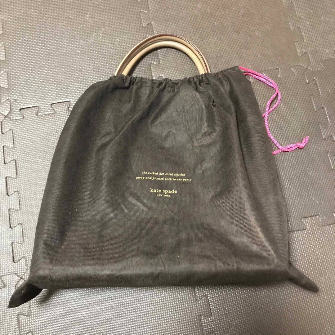 kate spade new york(ケイトスペードニューヨーク)のkate spade ケイトスペード　ハンドバッグ　A4 ベージュ レディースのバッグ(ハンドバッグ)の商品写真