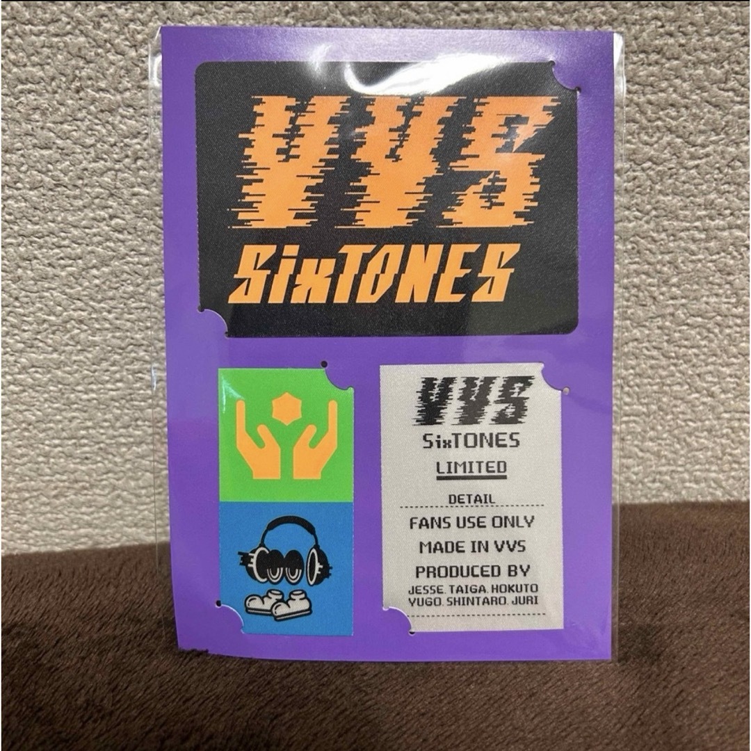 SixTONES(ストーンズ)のSixTONES VVS ツアーステッカー エンタメ/ホビーのタレントグッズ(アイドルグッズ)の商品写真