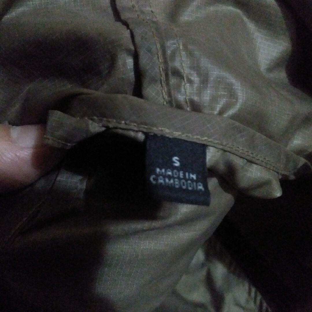 ユニクロ　UNIQLO　ナイロンジャケット メンズのジャケット/アウター(ナイロンジャケット)の商品写真