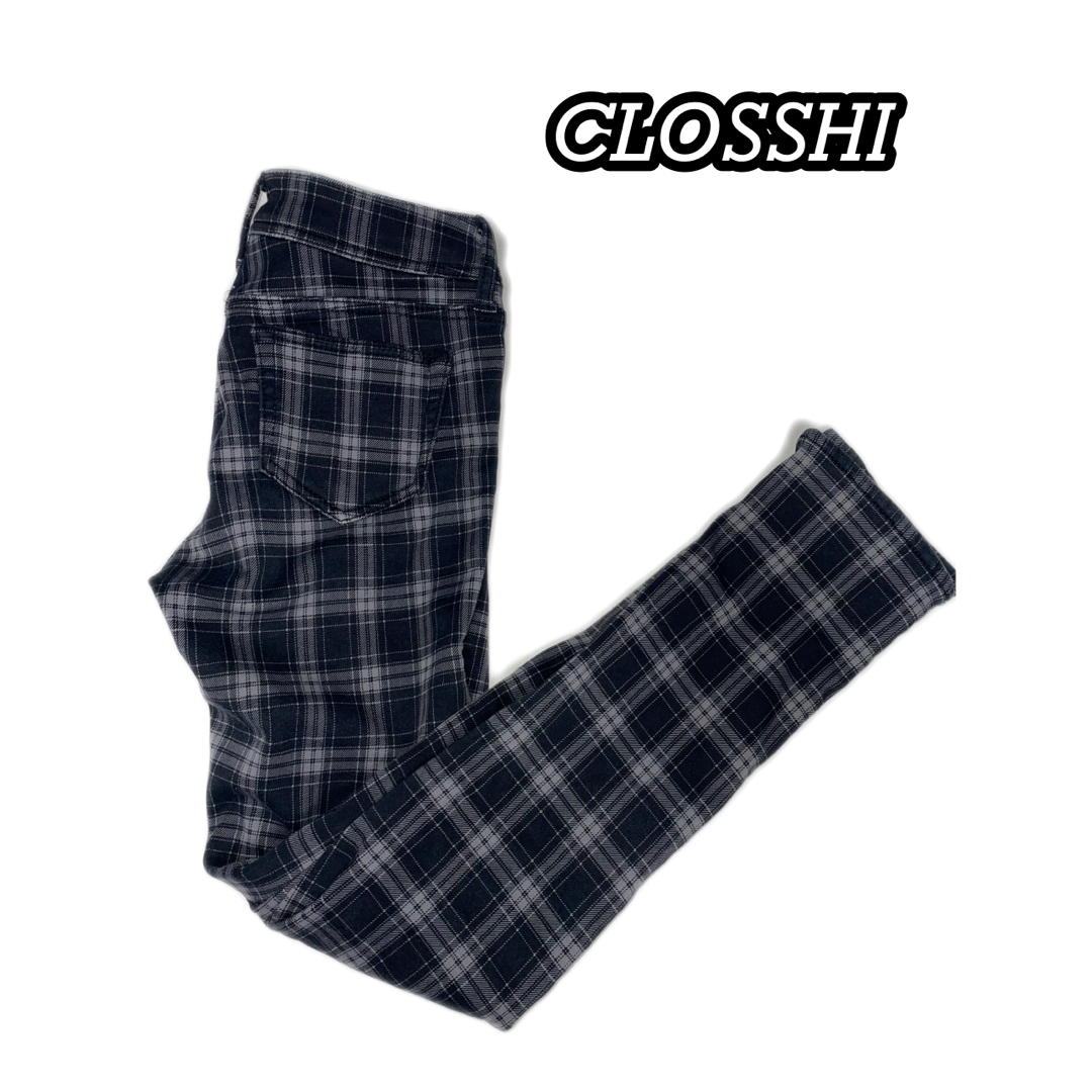 【超美品】CLOSSHI スキニー レディースのパンツ(チノパン)の商品写真
