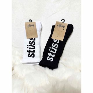 ステューシー(STUSSY)のステューシー　STUSSY　ソックス　ロゴ　靴下　黒 ＆ 白　２点SET (ソックス)