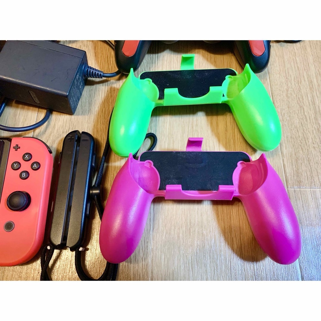 Nintendo Switch(ニンテンドースイッチ)の美品 Nintendo Switch本体 付属 コントローラー(スプラトゥーン3 エンタメ/ホビーの雑誌(ゲーム)の商品写真