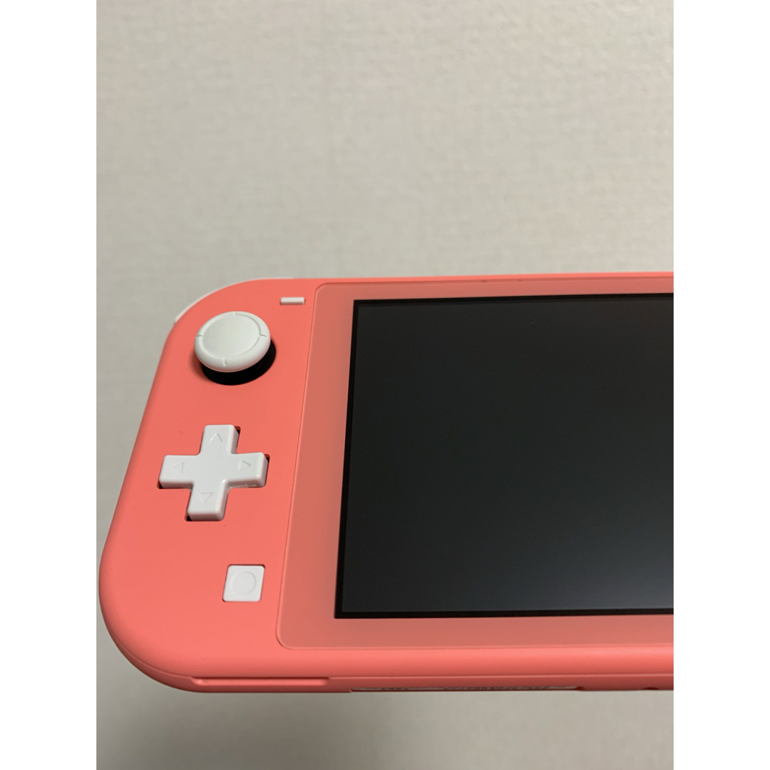 【極美品】Switchライト本体 コーラル おまけ強化ガラス保護フィルム付き♪ 【極美品】Switchライト本体 コーラル おまけ強化ガラス保護フィルム付き♪